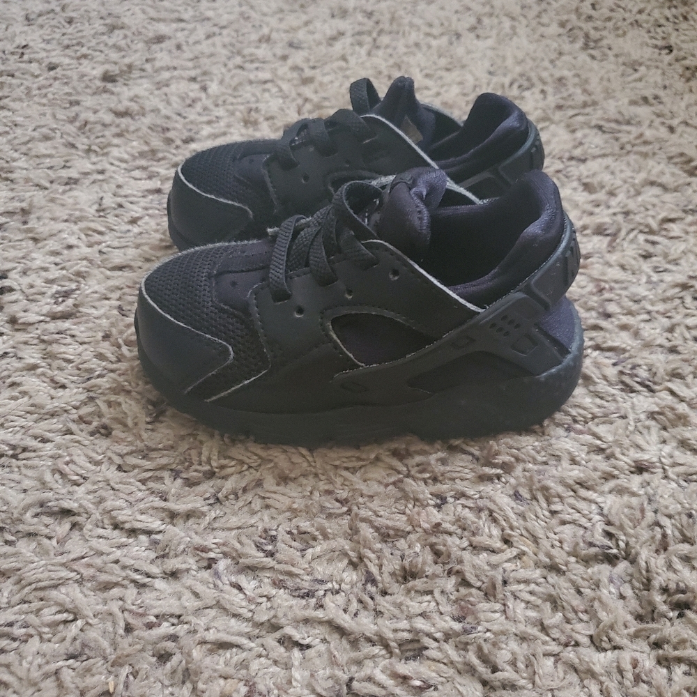 Unisex Nike's Huarache